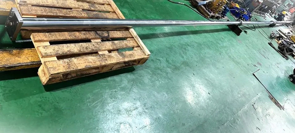 TELESCOPIC MAST CYL - Image 3