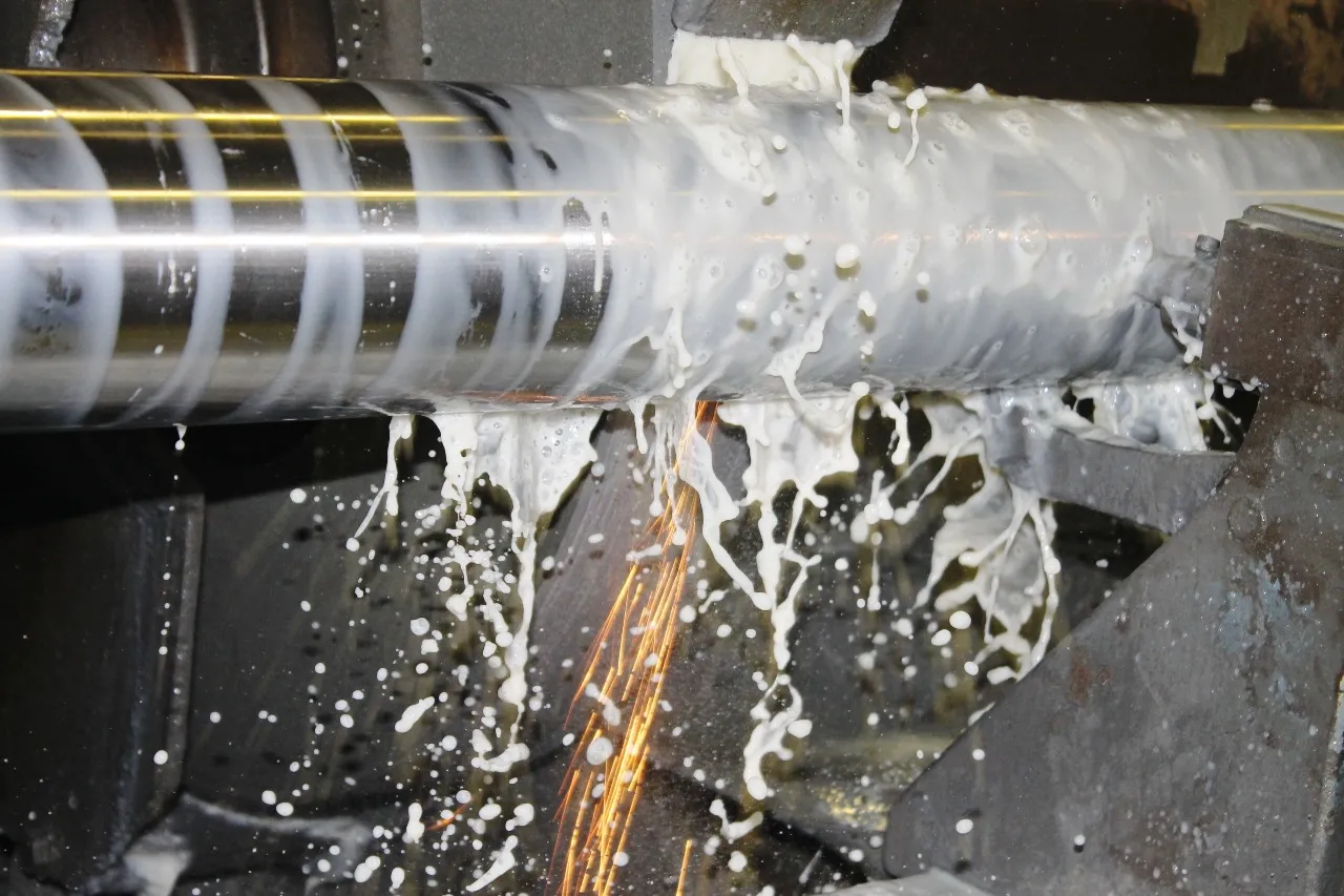 CYLINDRICAL GRINDING